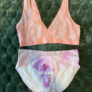 EBY Sexy Pink Women's Bra and Panty Set in Medium